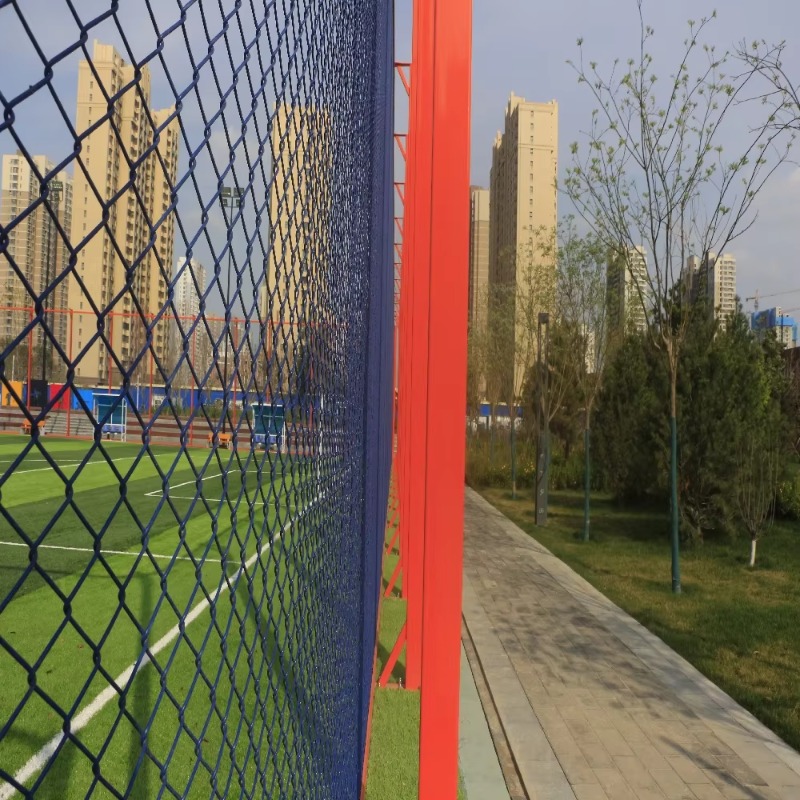 Overdekte en buiten voetbalkoo - Outdoor Sport Court Flooring recensie en prijs